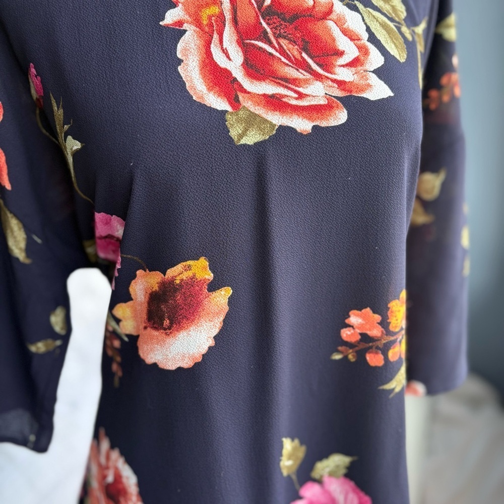 West Kei Navy Floral Tie-Front or Back Short Sleeved Blouse - Picture 13 of 16